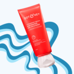 Dot and Key Strawberry Bright Niacinamide Gel Face Wash for oil control and clear skin